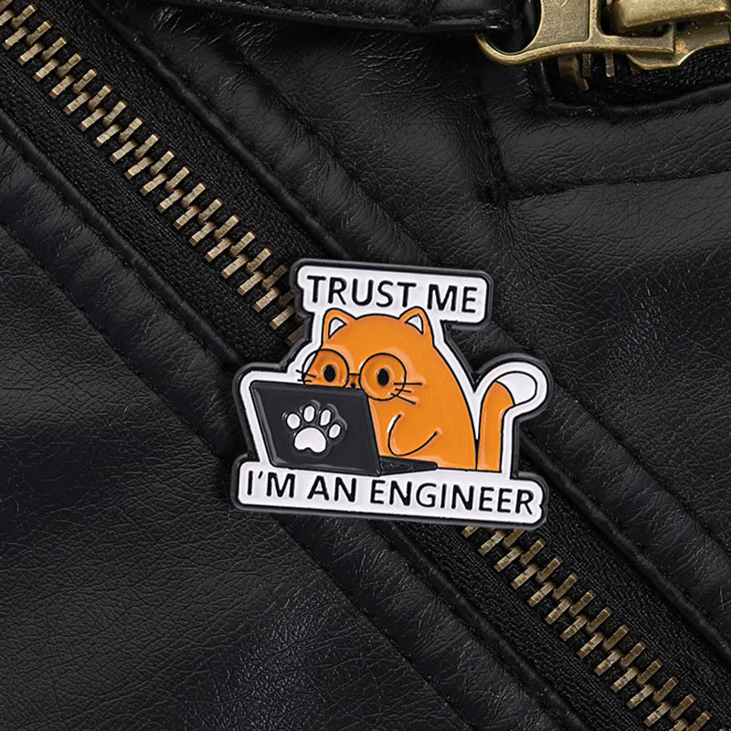 Engineer Cat Lapel Pin Trust M - đánh giá và giá Office Tech Software
